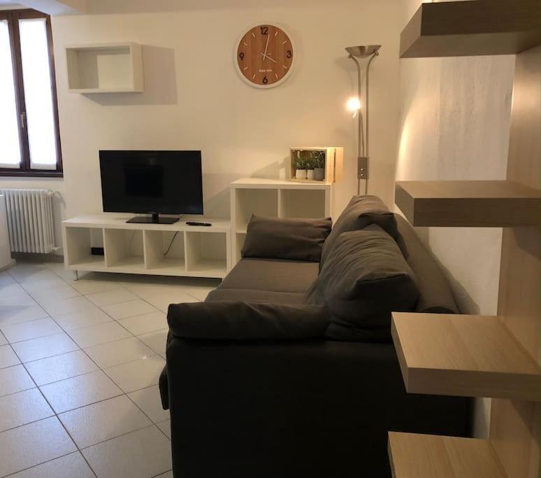 Casa Del Borghetto Appartement Intra Buitenkant foto