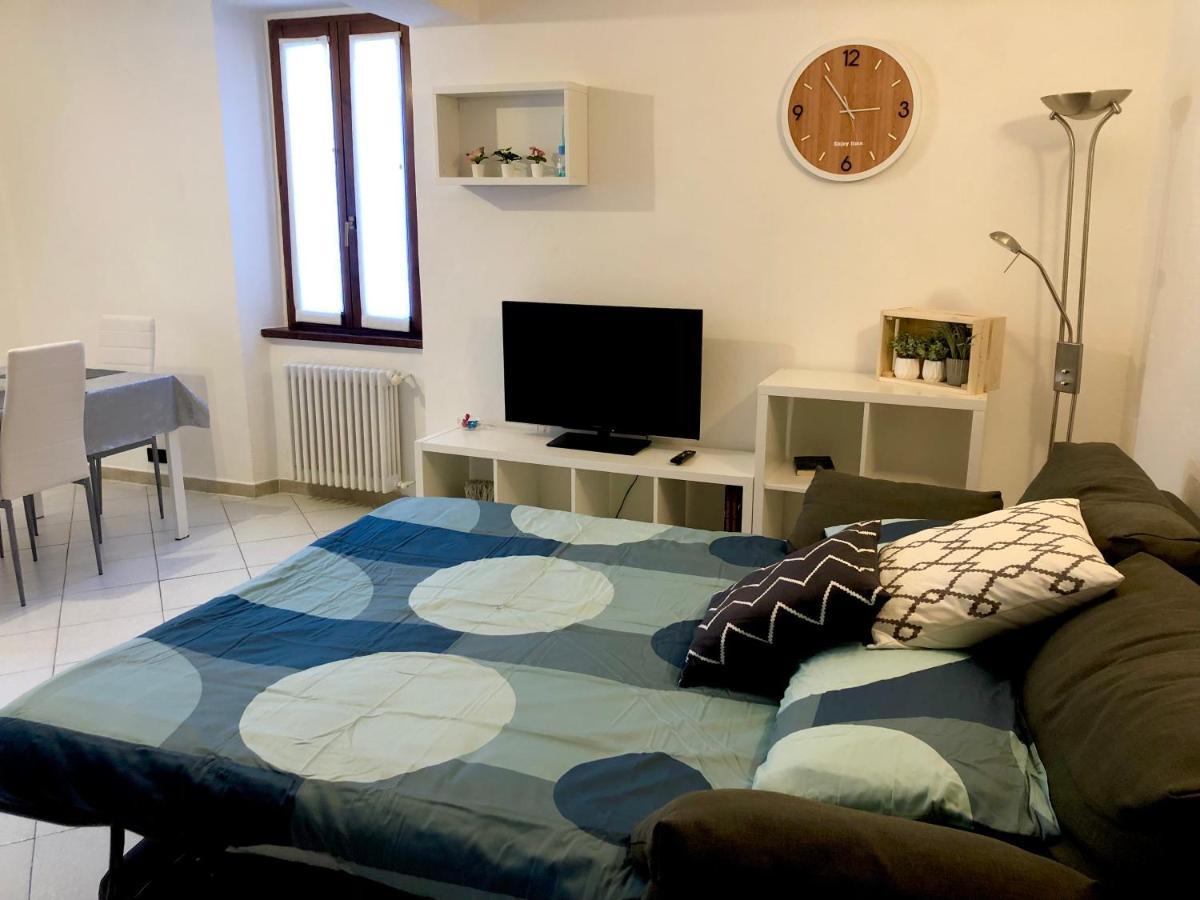 Casa Del Borghetto Appartement Intra Buitenkant foto